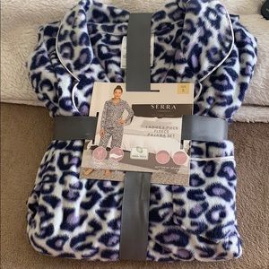 Ladies two-piece fleece pajama set